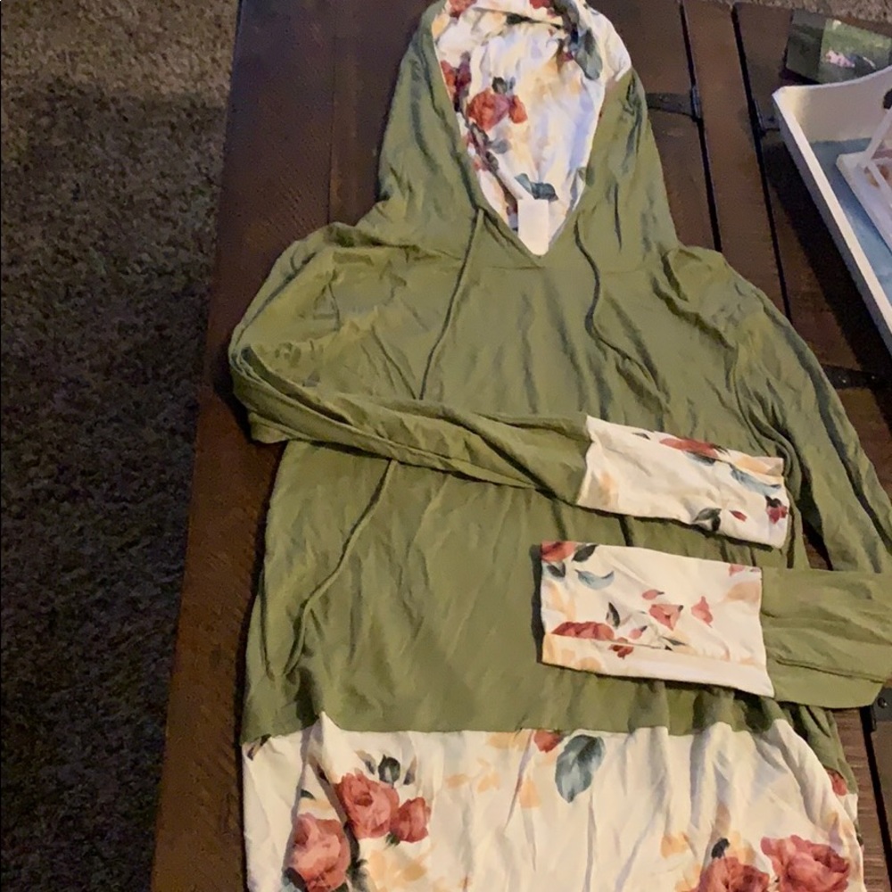 Long sleeve shirt